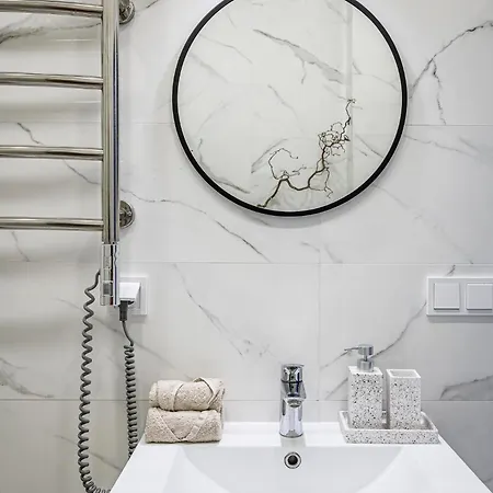 公寓 Old Town Renessainse 4 *